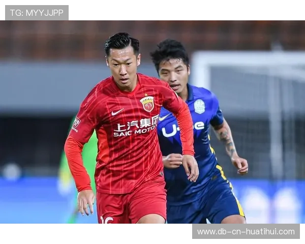 上海海港中场徐新离队，豪门变局引球迷热议