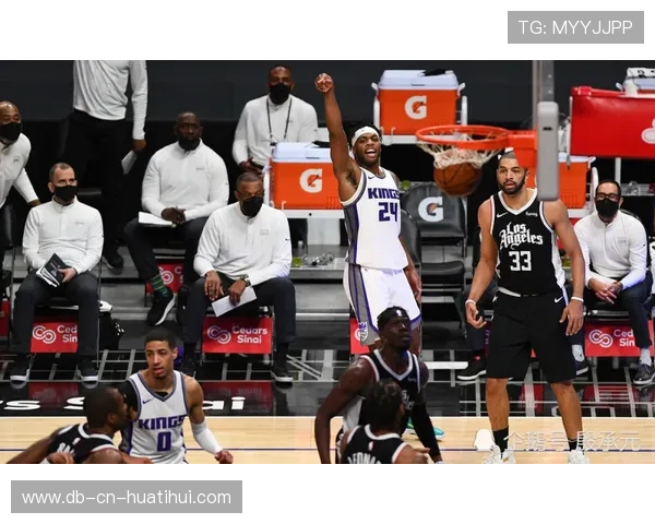 库里远投敌不过时间却依然命中，勇士无解手感